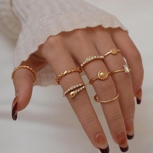 5 random pick of knuckle rings beautiful and a extra surprise